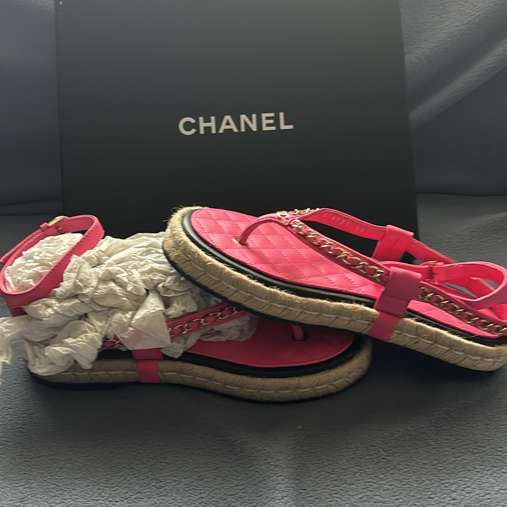 Ladies channel sandals— - Picture 6 of 16
